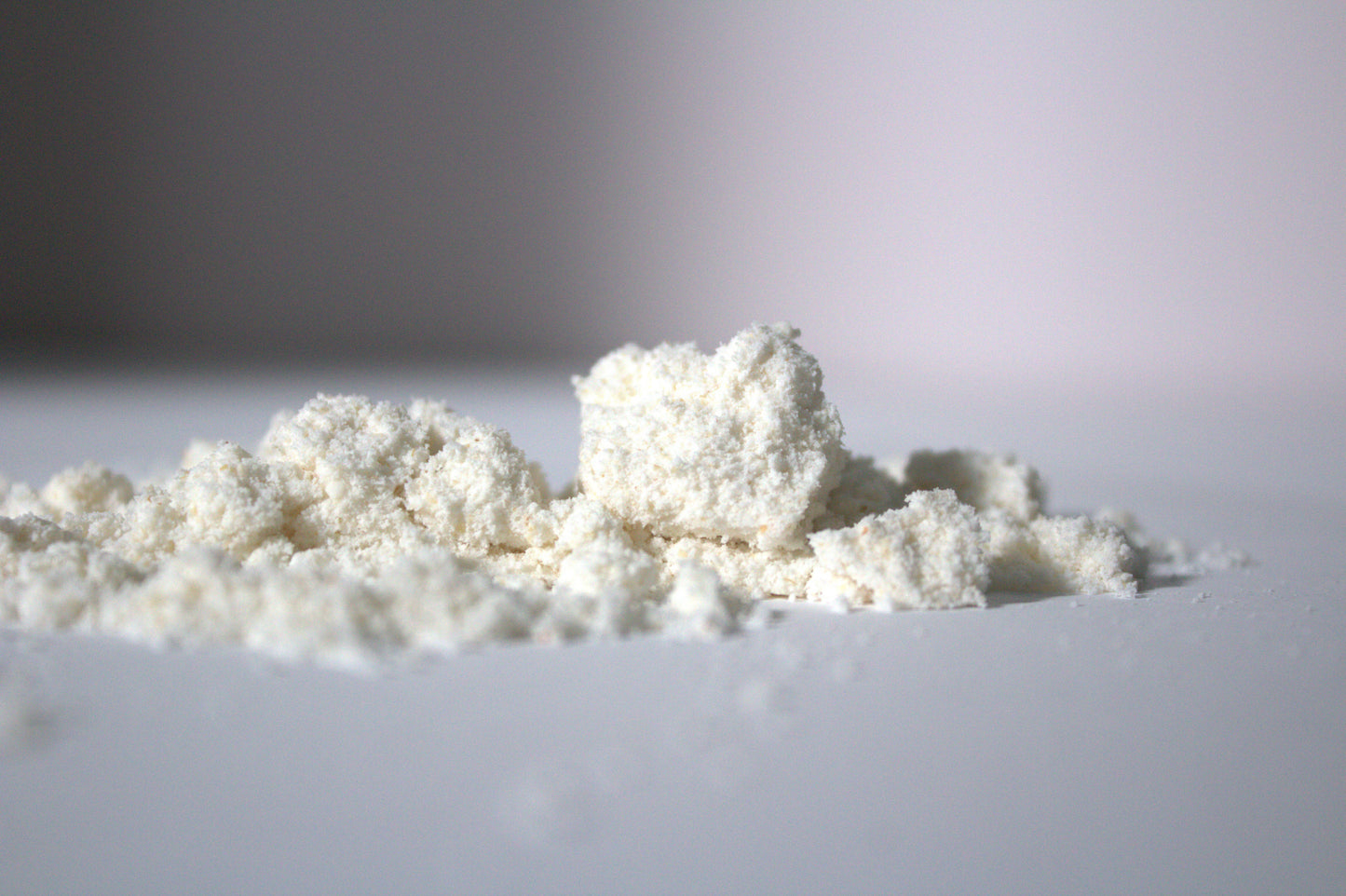 CREAMY COCONUT MILK BATH